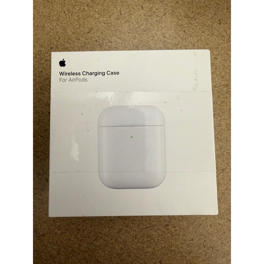 Apple Air Pods 1st/2nd Gen Wireless Charging Case Model A1938 In Box
